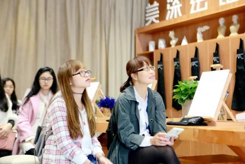 第二屆「美深杯」閱城市·繪生活頒獎典禮隆重舉行 深圳美深畫(huà)室