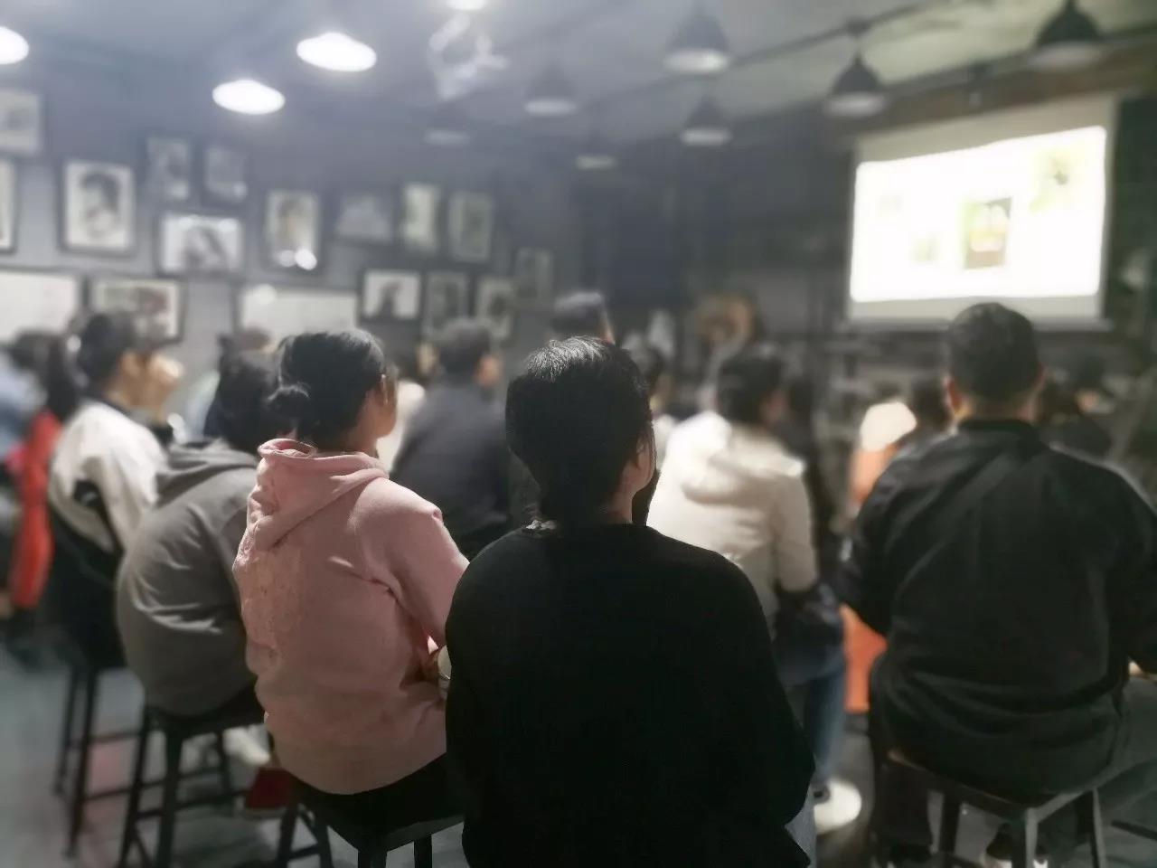 美深畫(huà)室
