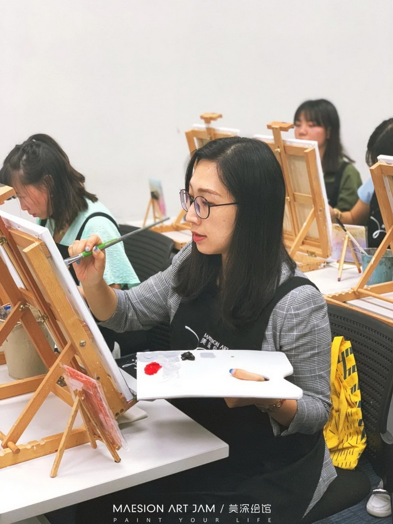 中國移動(dòng)美深繪館紗裙手作油畫(huà)團建4