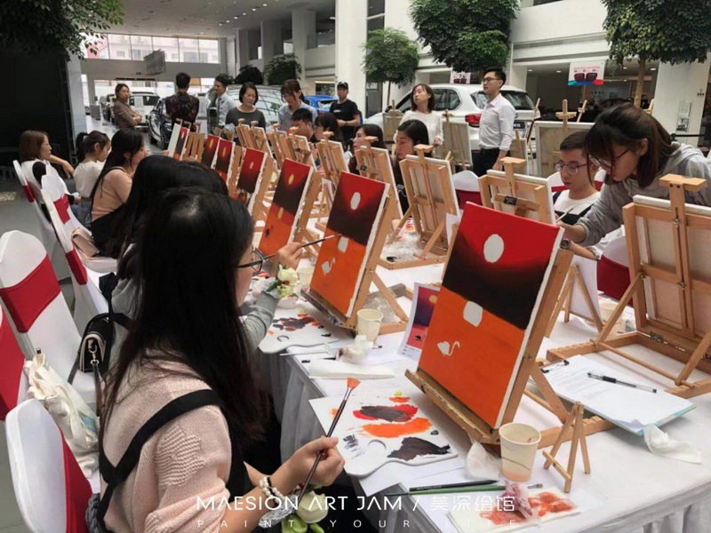 美深繪館寶馬女性魅力團建沙龍現場(chǎng)4